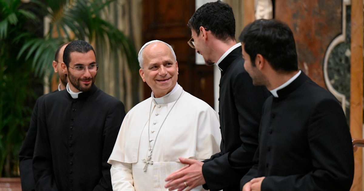 Leo XIV till seminarister: Prästkallelser börjar i gemenskap