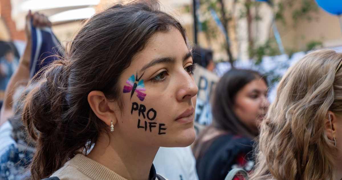 Biskopar deltog i abortmarsch i London