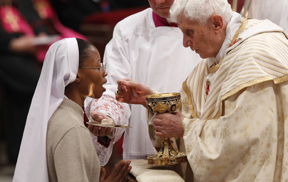 Benedikt XVI och striden om konciliets liturgi