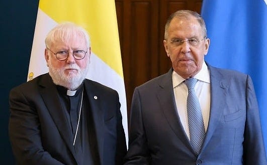 Moskva ger dubbla besked om Heliga stolens Ukrainaspår