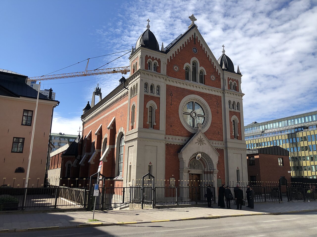 Påven kräver slut på våldet när nya fredssamtal inleds