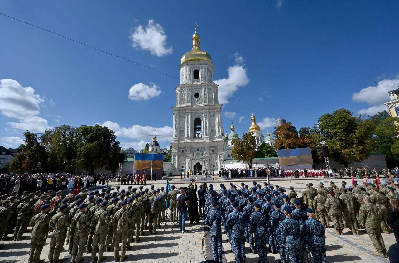 Ukrainas självständighetsdag präglas av krig och möten