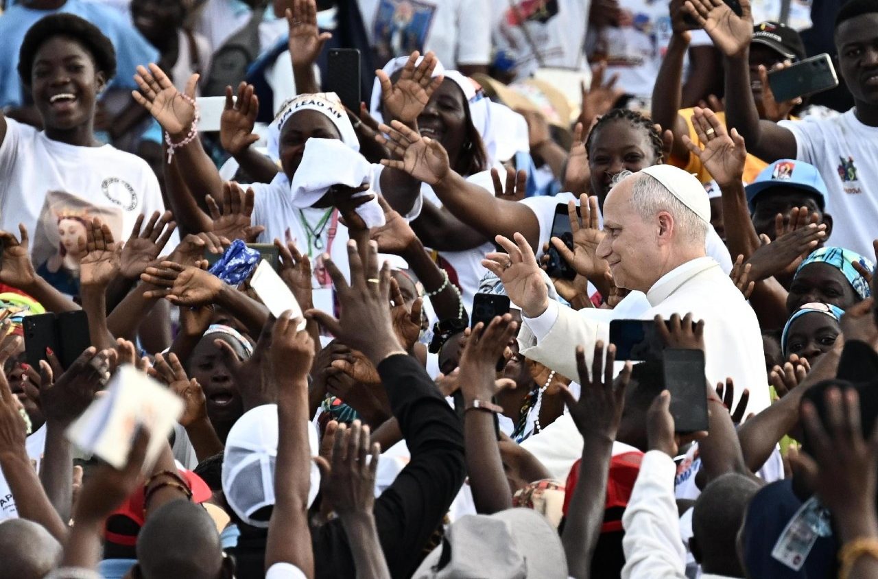 Leo XIV till unga i Accra: Lämna ingen utanför