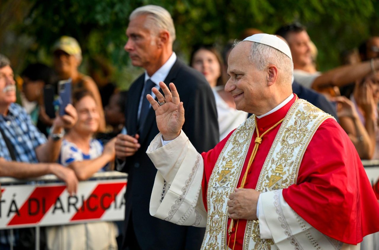 Tog båt i procession på Albano-sjön