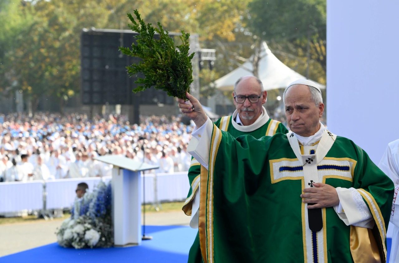 Påven Leo mötte sjuka och övergreppsutsatta i Frankrike